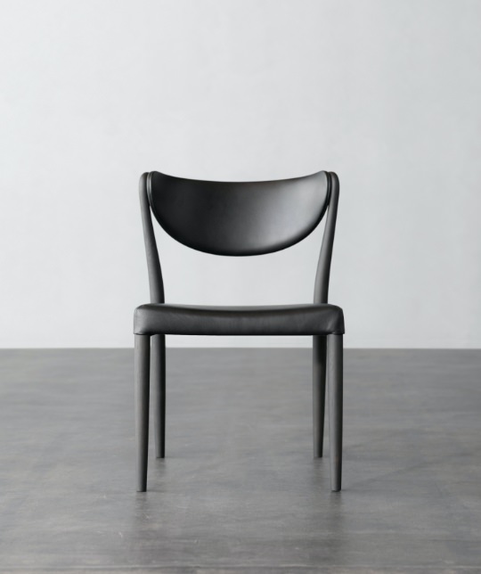 Chairs | イメージ画像