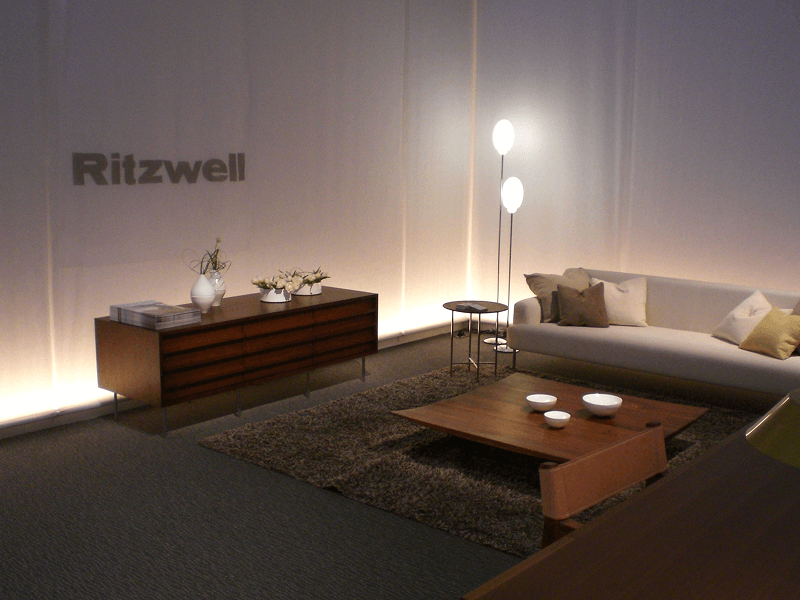 イタリア・ミラノにて開催の国際家具見本市「ミラノサローネ」に初出展