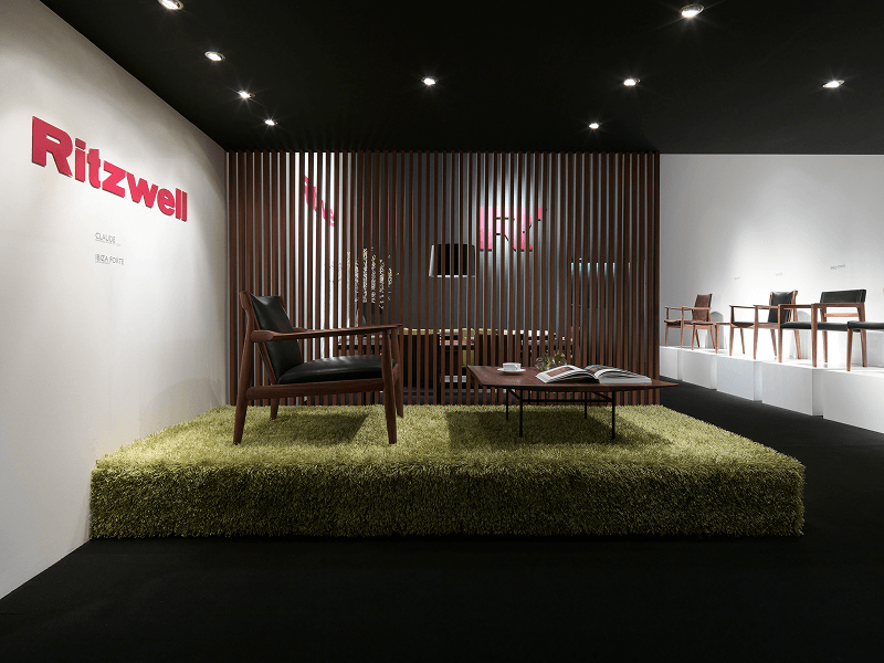 ミラノサローネHall-10に単独出展を果たす