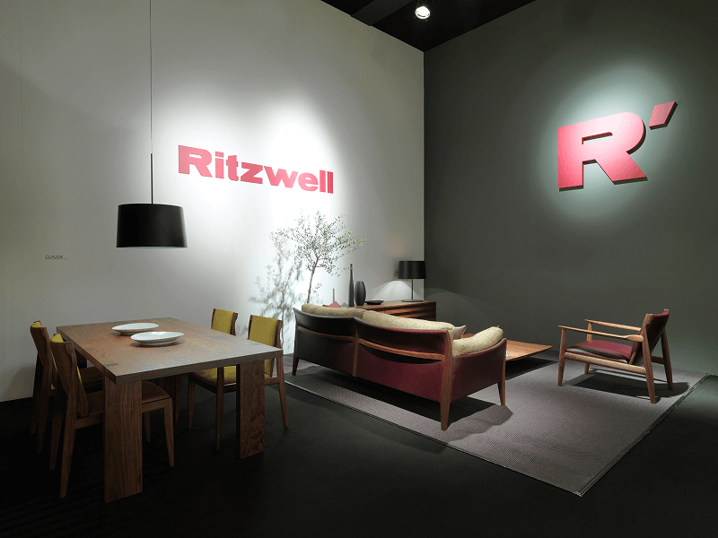 ミラノサローネHall-10に単独出展を果たす