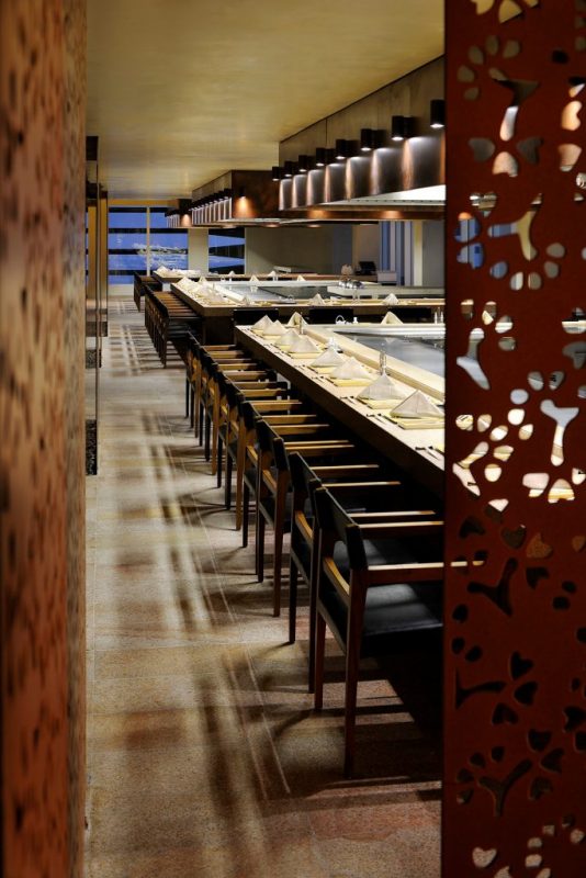 RADISSON ROYAL HOTEL ICHO RESTAURANT & BAR