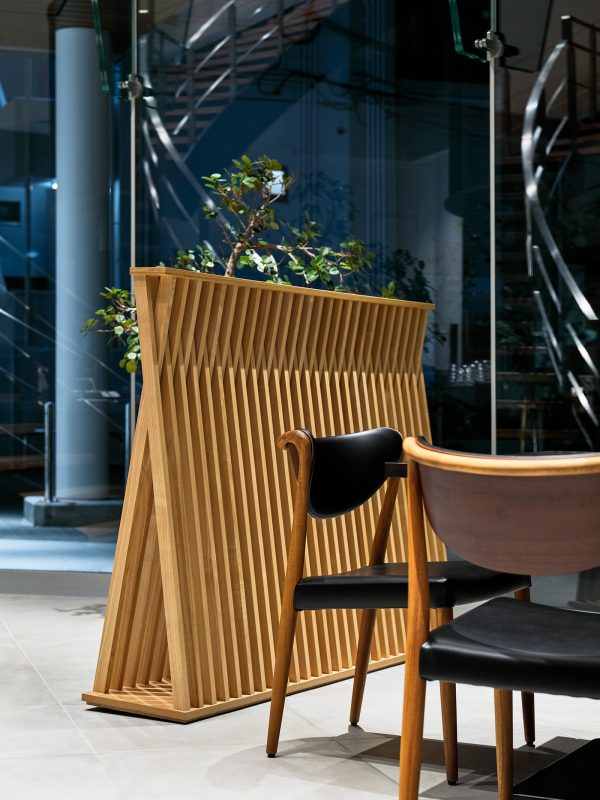 L SIDE CAFE